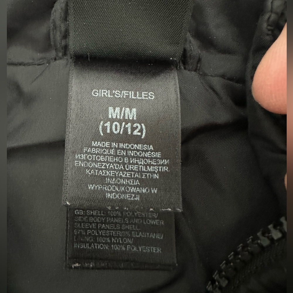The North Face Girls' Quilted 10-12 Jacket - Picture 10 of 11